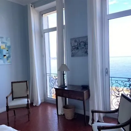 Villa Valentine, Vue Panoramique Sur La Et Les Iles, Corniche Kennedy, Marseilles